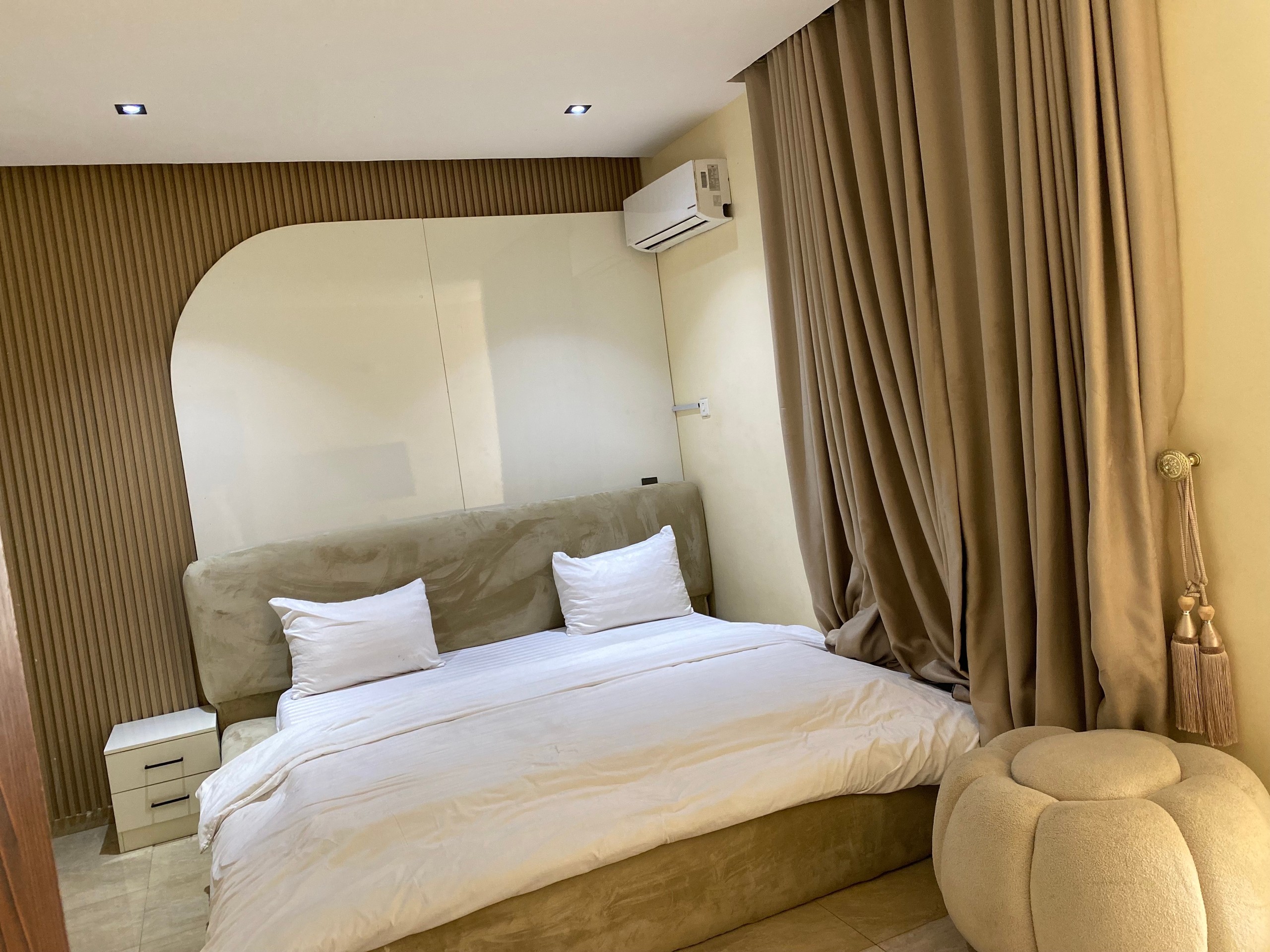          Luché Residences - Image 9